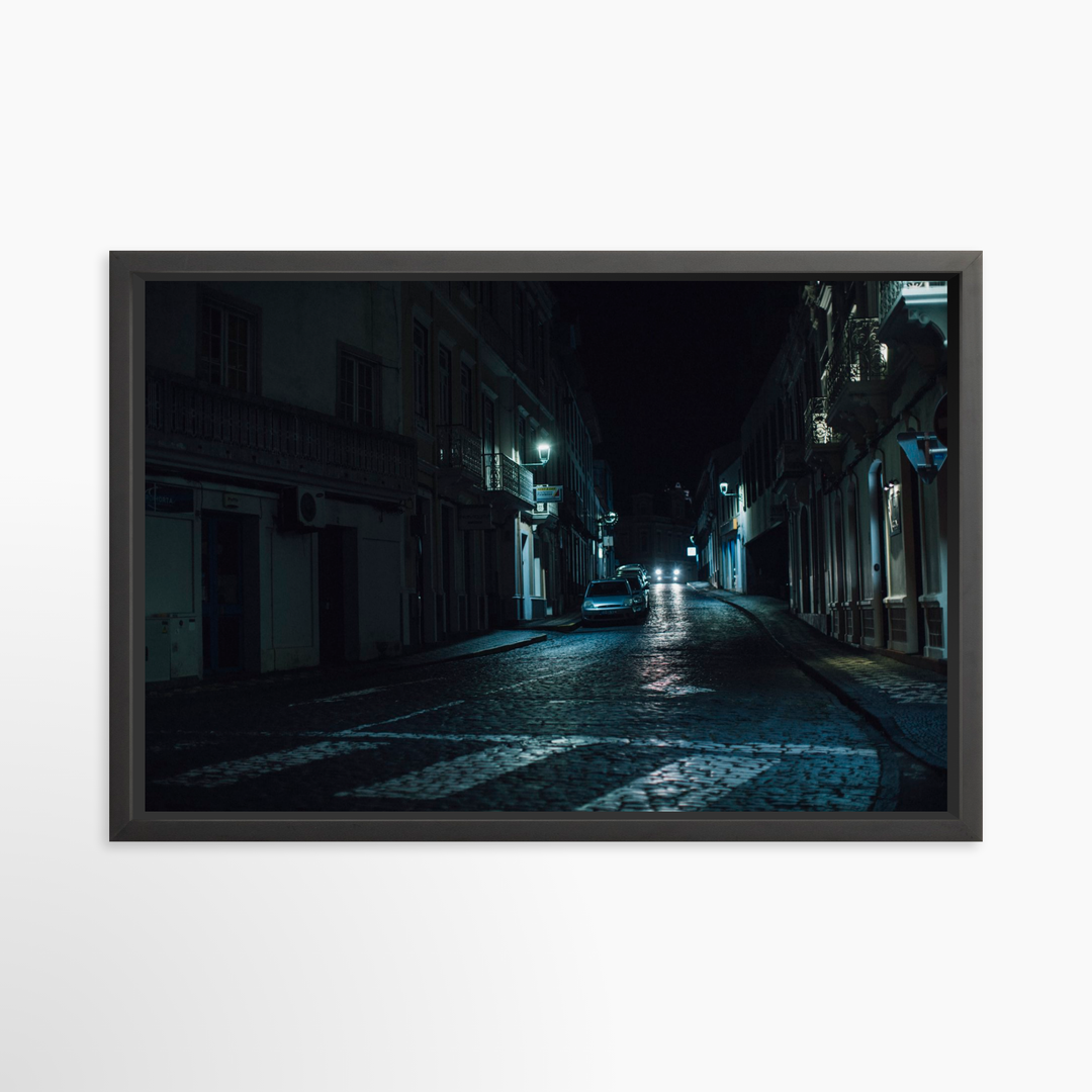 V- 39x26 / Black / Full Bleed