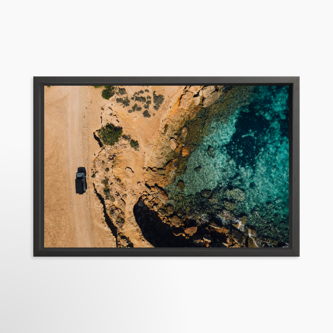 V- 39x26 / Black / Full Bleed