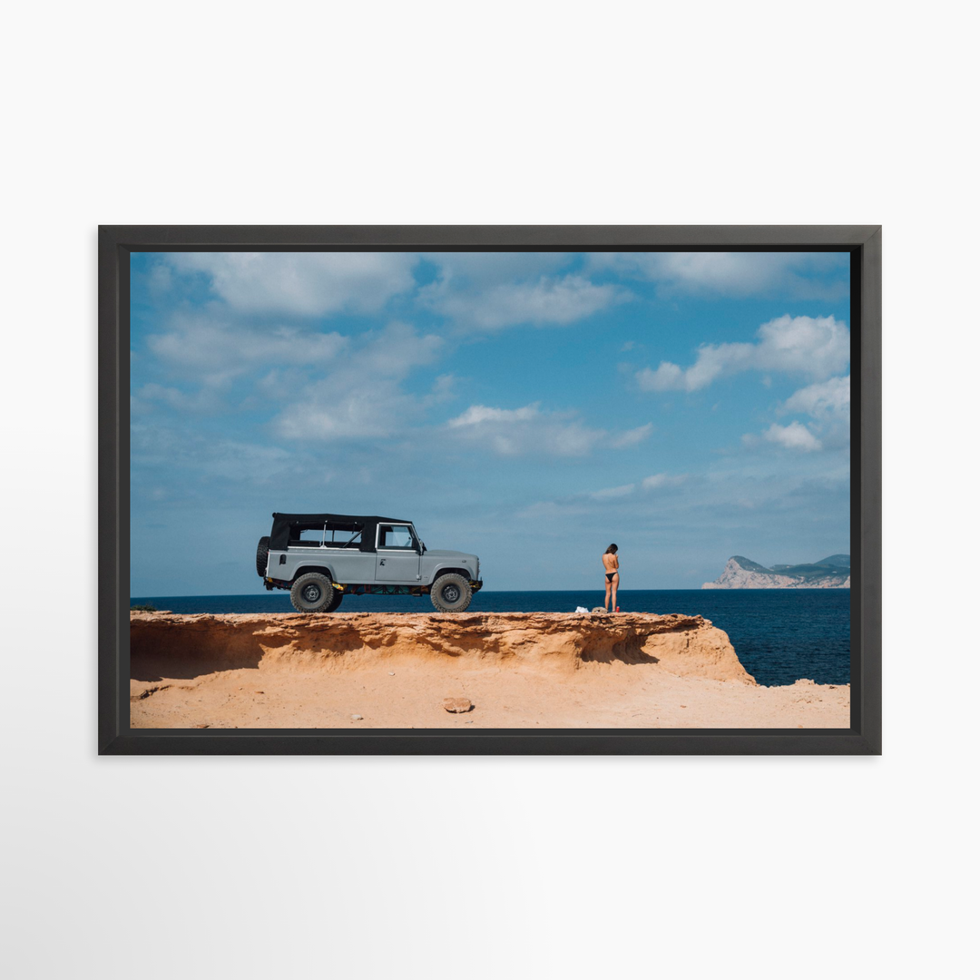 V- 39x26 / Black / Full Bleed