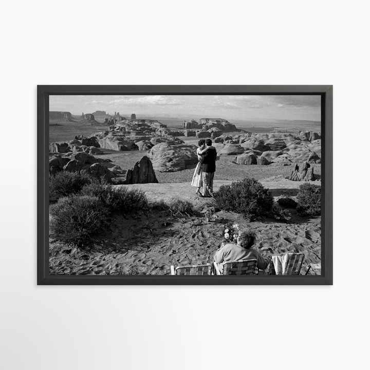 V- 39x26 / Black / Full Bleed