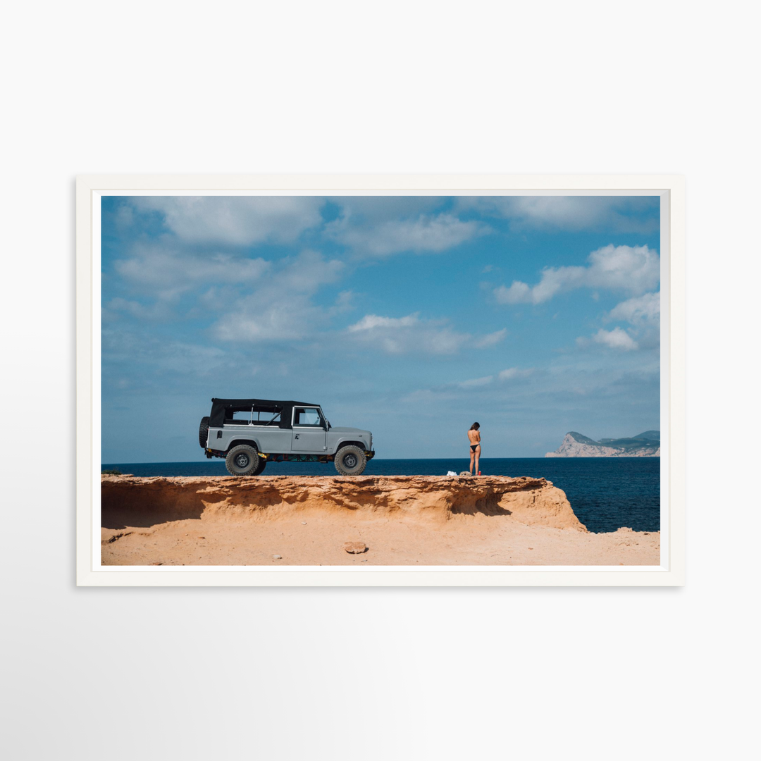 V- 39x26 / White / Full Bleed