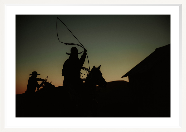 V- 39x26 / White / Matted