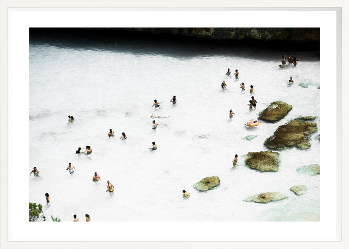 V- 39x26 / White / Matted