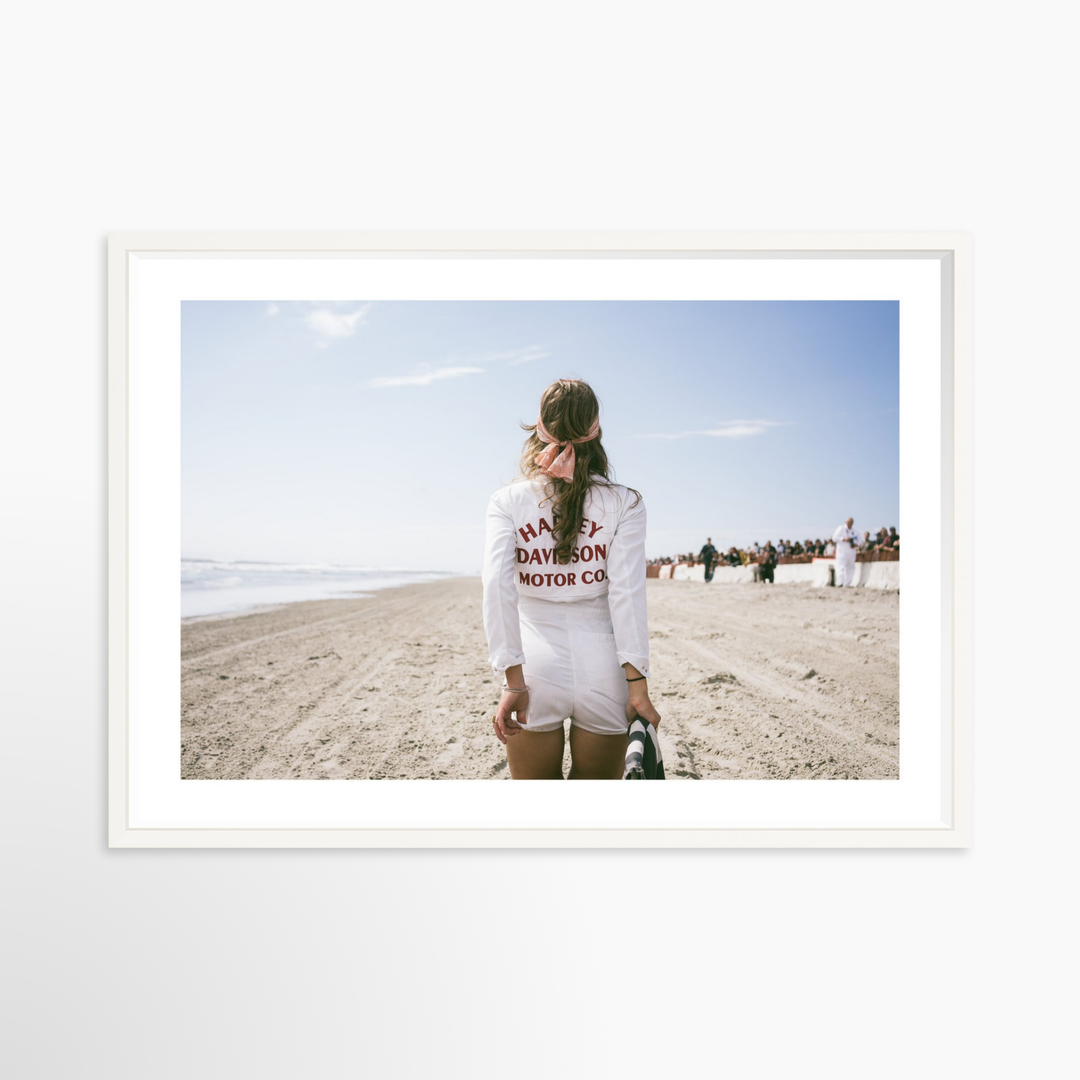 V- 39x26 / White / Matted