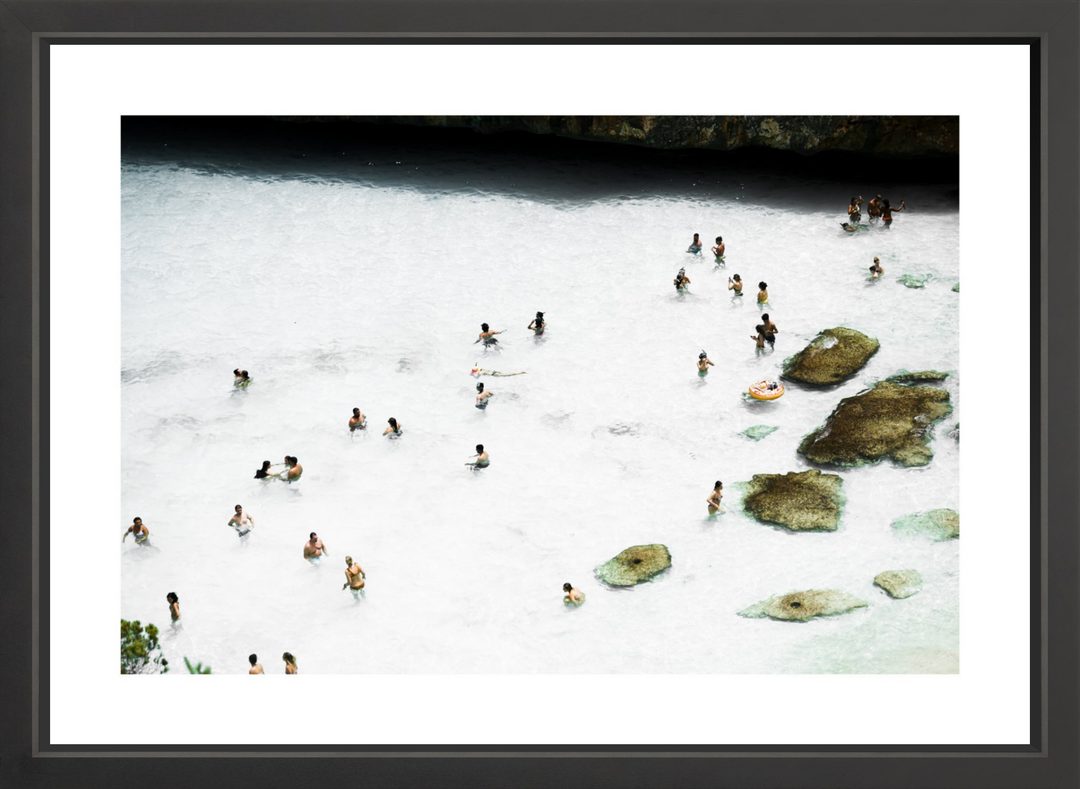 IV - 27x18 / Black / Matted