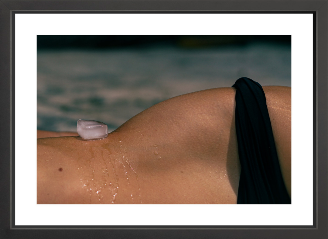IV - 27x18 / Black / Matted