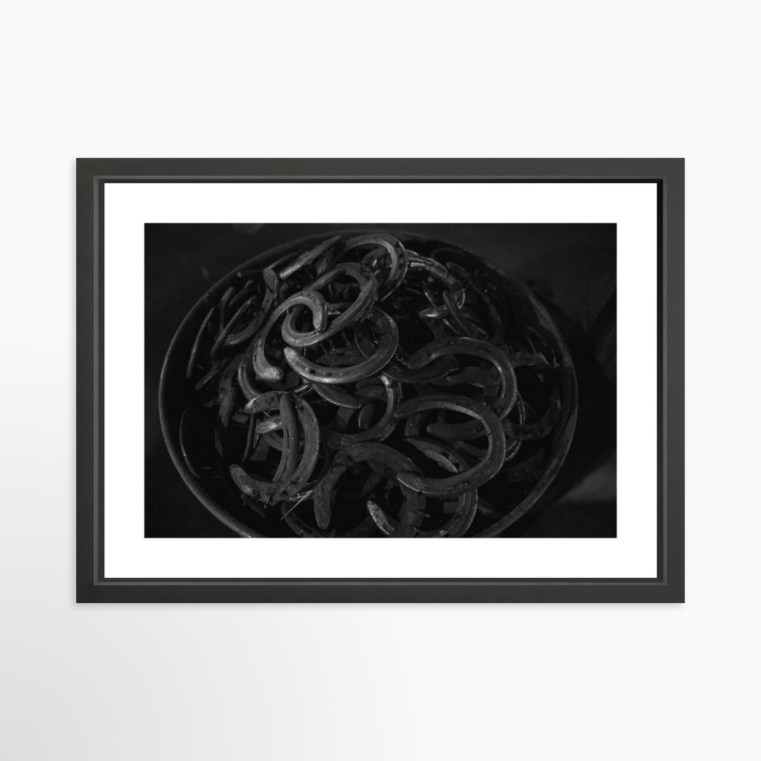 IV - 27x18 / Black / Matted